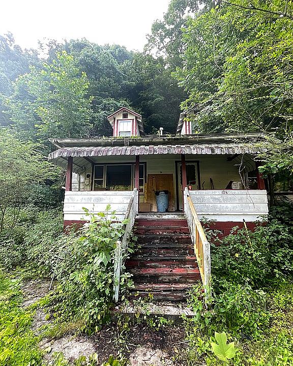 1st image of 108 Emmy Dr