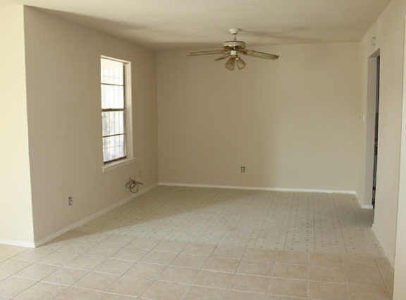 3rd image of 6805 Trail Lake Dr