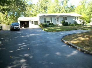 1736 Long Hill Rd, Guilford, CT 06437