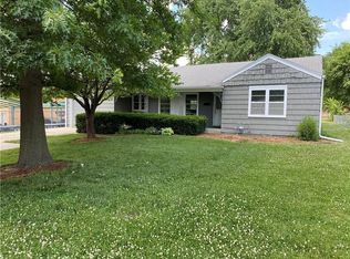 724 W Elm St, Olathe, KS 66061