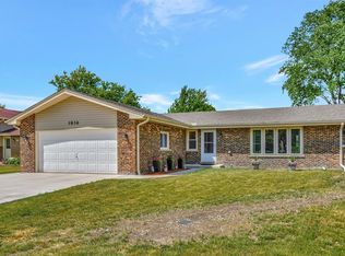 1836 W Woodland Ave, Addison, IL 60101