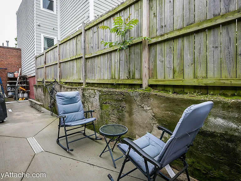 717 F St NE — Photo 23