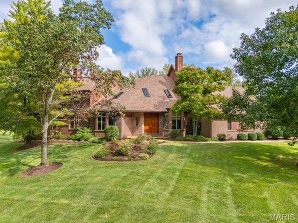18 Overbrook Dr, Saint Louis, MO 63124