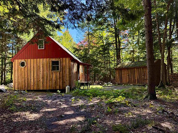 2nd image of 675 Johns Way