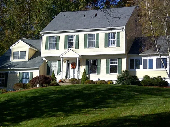 402 High Ridge Rd, Southbury, CT 06488