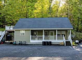 450 Oscawana Lake Rd, Putnam Valley, NY 10579