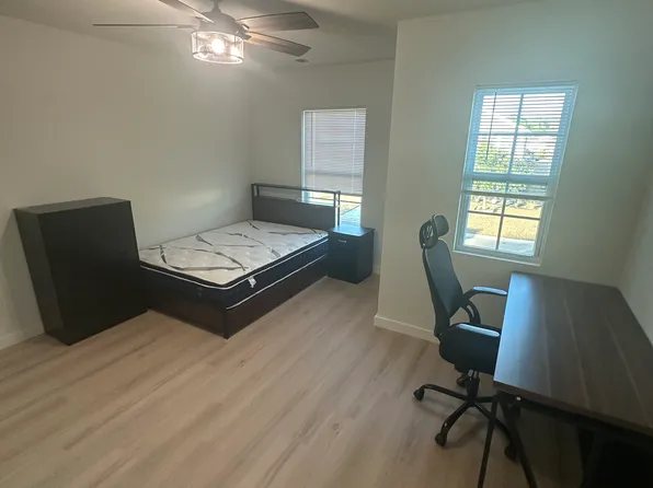 533 Nandina Dr, Goose Creek, SC 29445