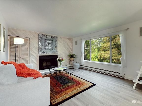 5th image of 3828 Lake Washington Blvd SE