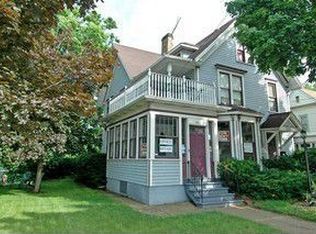 328 S Main St, Algonquin, IL 60102