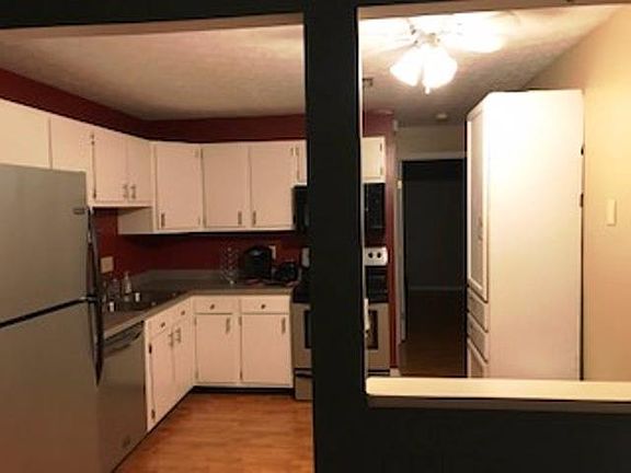 5th image of 7238 Creekview Dr Unit Viii
