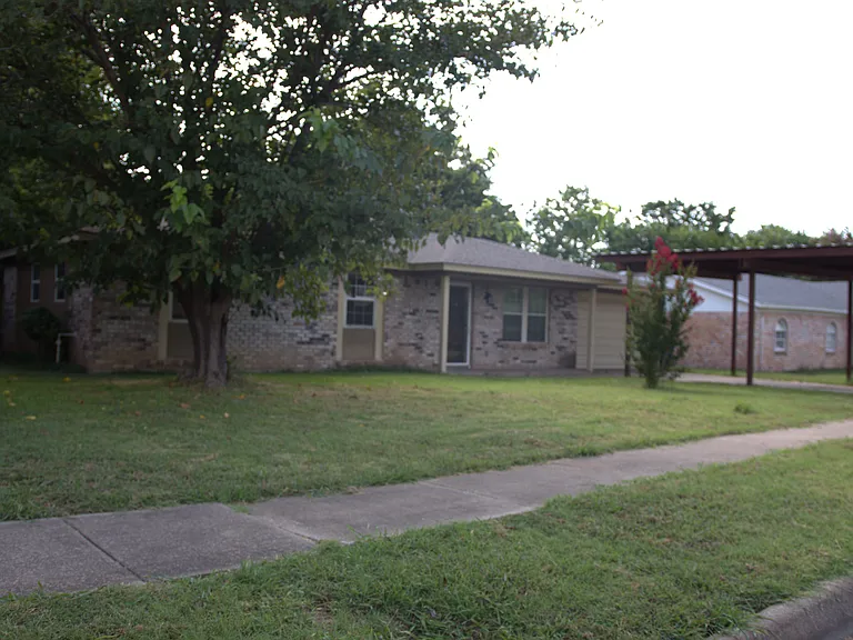 616 Heathcliff Dr — Photo 10
