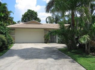 5321 Nautilus Dr, Cape Coral, FL 33904
