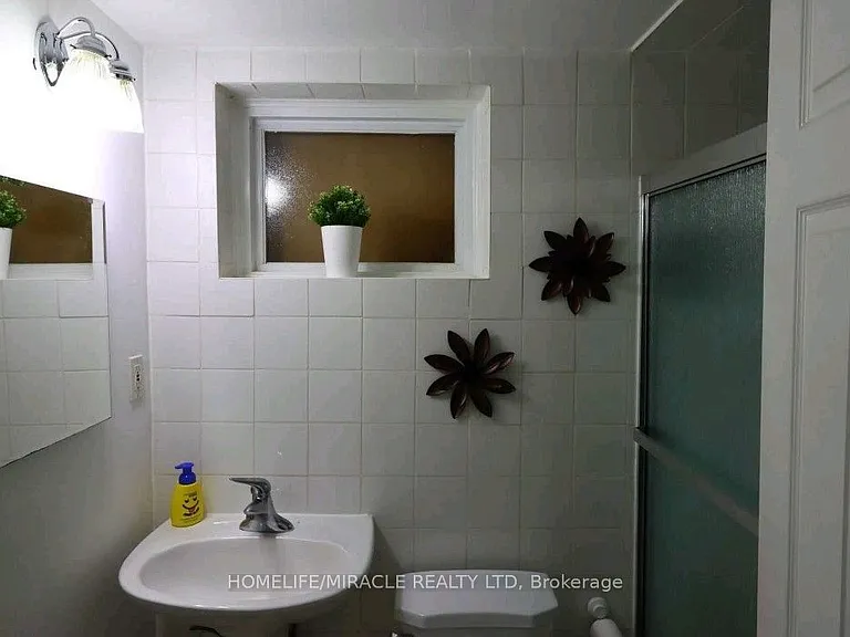 1382 Warden Ave #BASEMENT — Photo 19