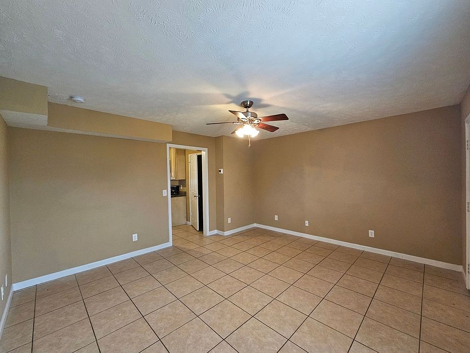 1st image of 531 Dill Ln APT A4