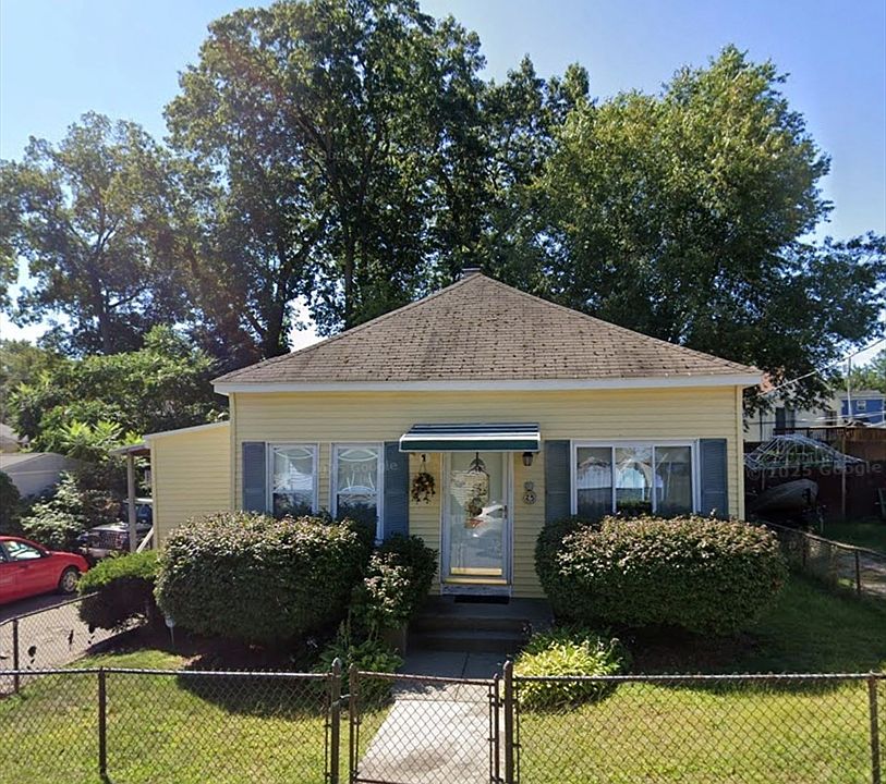 1st image of 25 Echo Ave