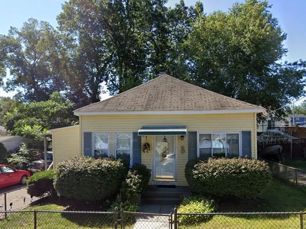 25 Echo Ave, Weymouth, MA 02189