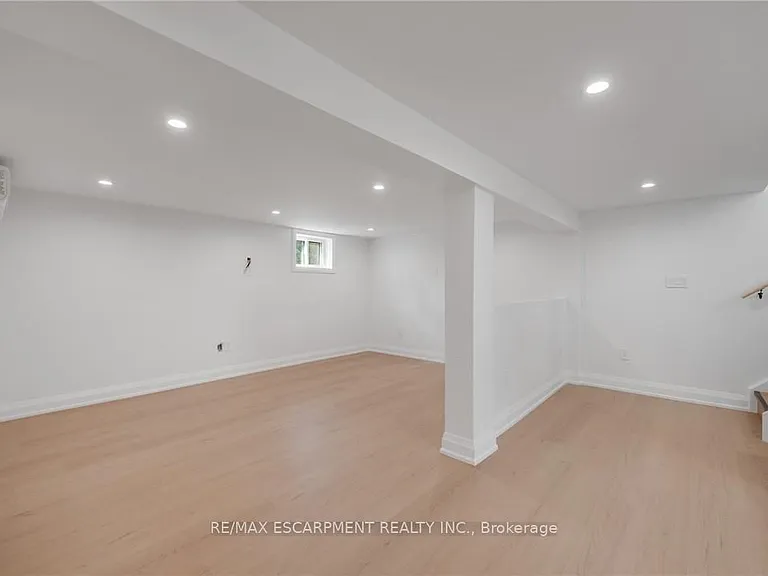 1339 Augustine Dr — Photo 7