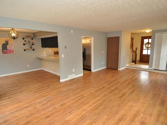 4th image of 4900 McKenna Ct