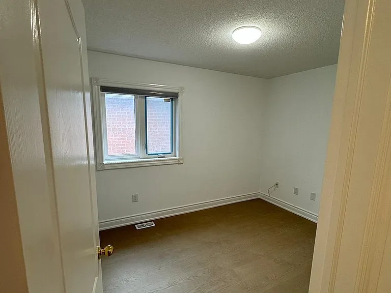 169 Flagstone Way — Photo 6