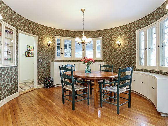 4th image of 94 Inningwood Pl