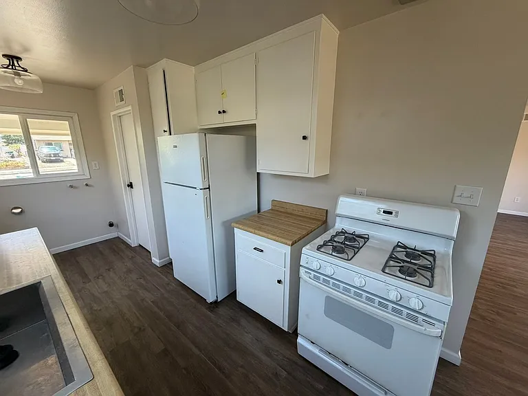 6315 Lake Arago Ave — Photo 10