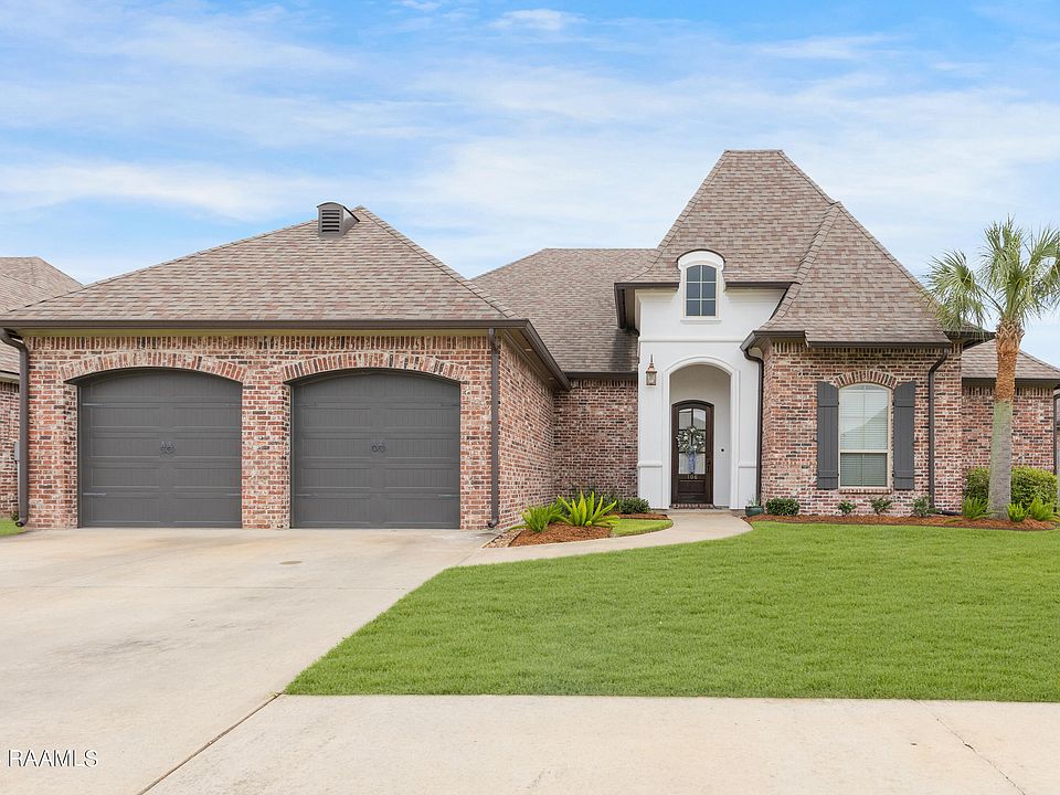 1st image of 106 Coco Palm Ct