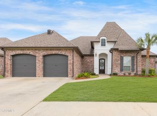 106 Coco Palm Ct, Youngsville, LA 70592