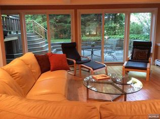 106 Cedar Ct, Closter, NJ 07624