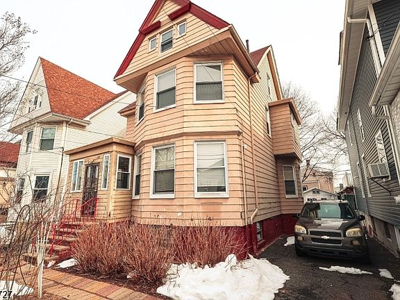 2nd image of 741 Highland Ave