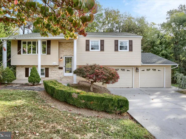 419 Mountain St, Summerdale, PA 17093