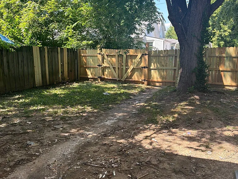 427 Montana Ave — Photo 21