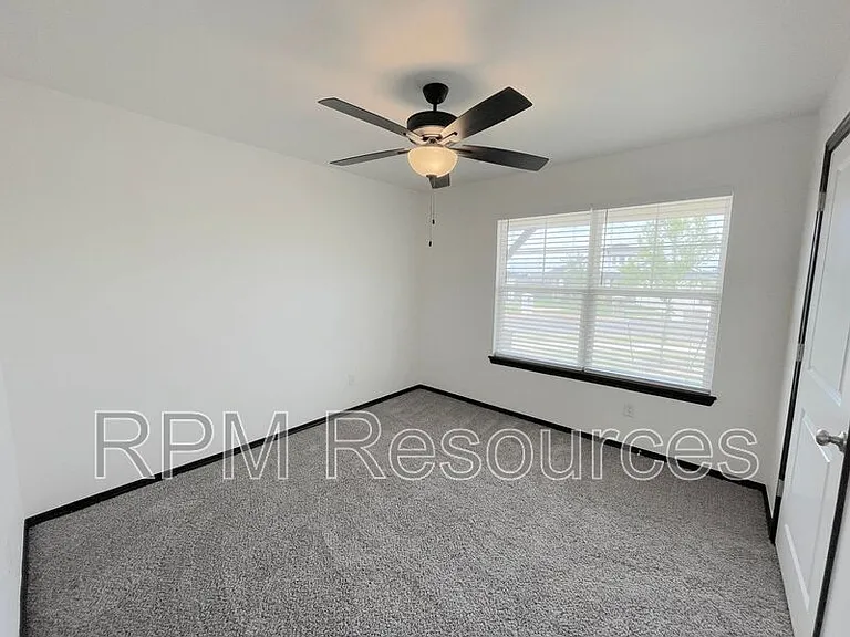 702 Midland Valley St — Photo 16