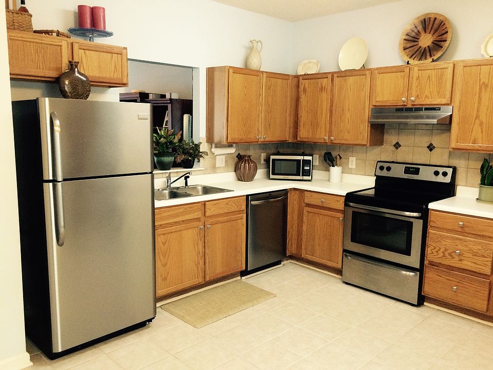 Frigidaire stainless steel appliances!