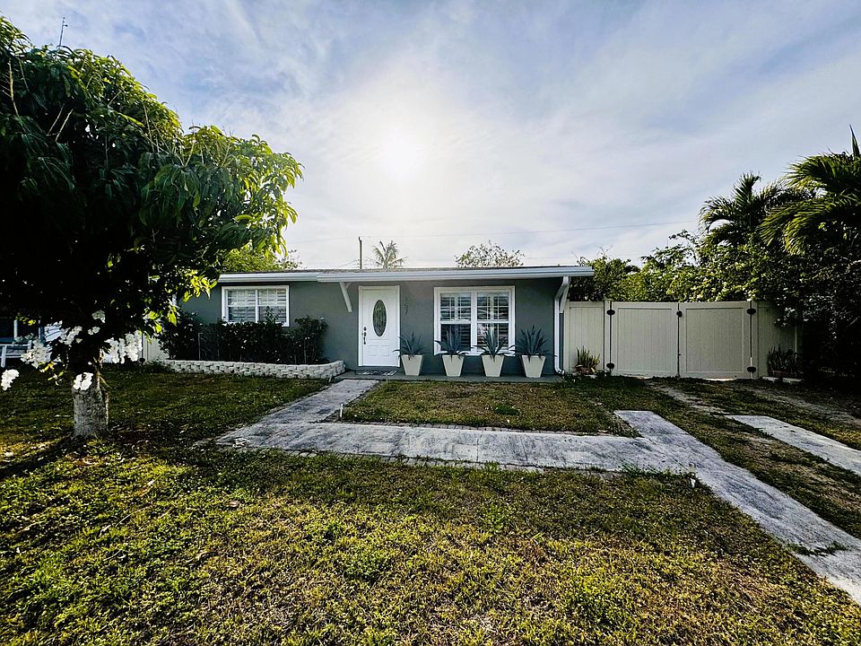 1st image of 757 Orchid Drive