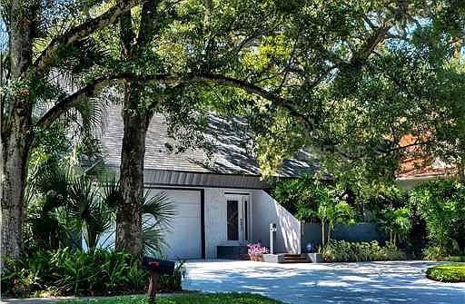1st image of 808 S Bayside Dr