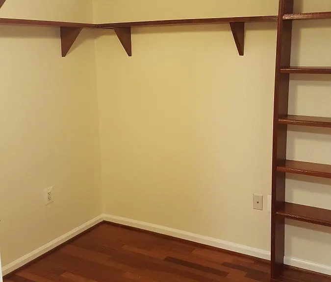 Den/second bedroom