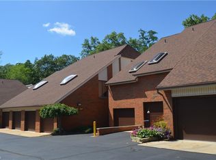 4675 Mayfield Rd APT E, South Euclid, OH 44121