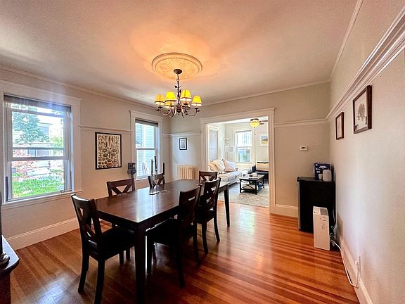 2nd image of 119 Yorktown St #2