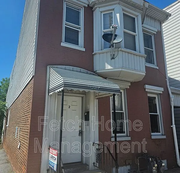 1027 E Market St #2 — Photo 13