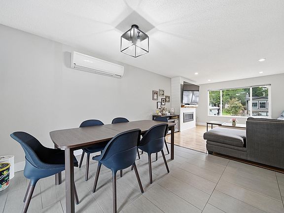 5th image of 21139 Cook Ave