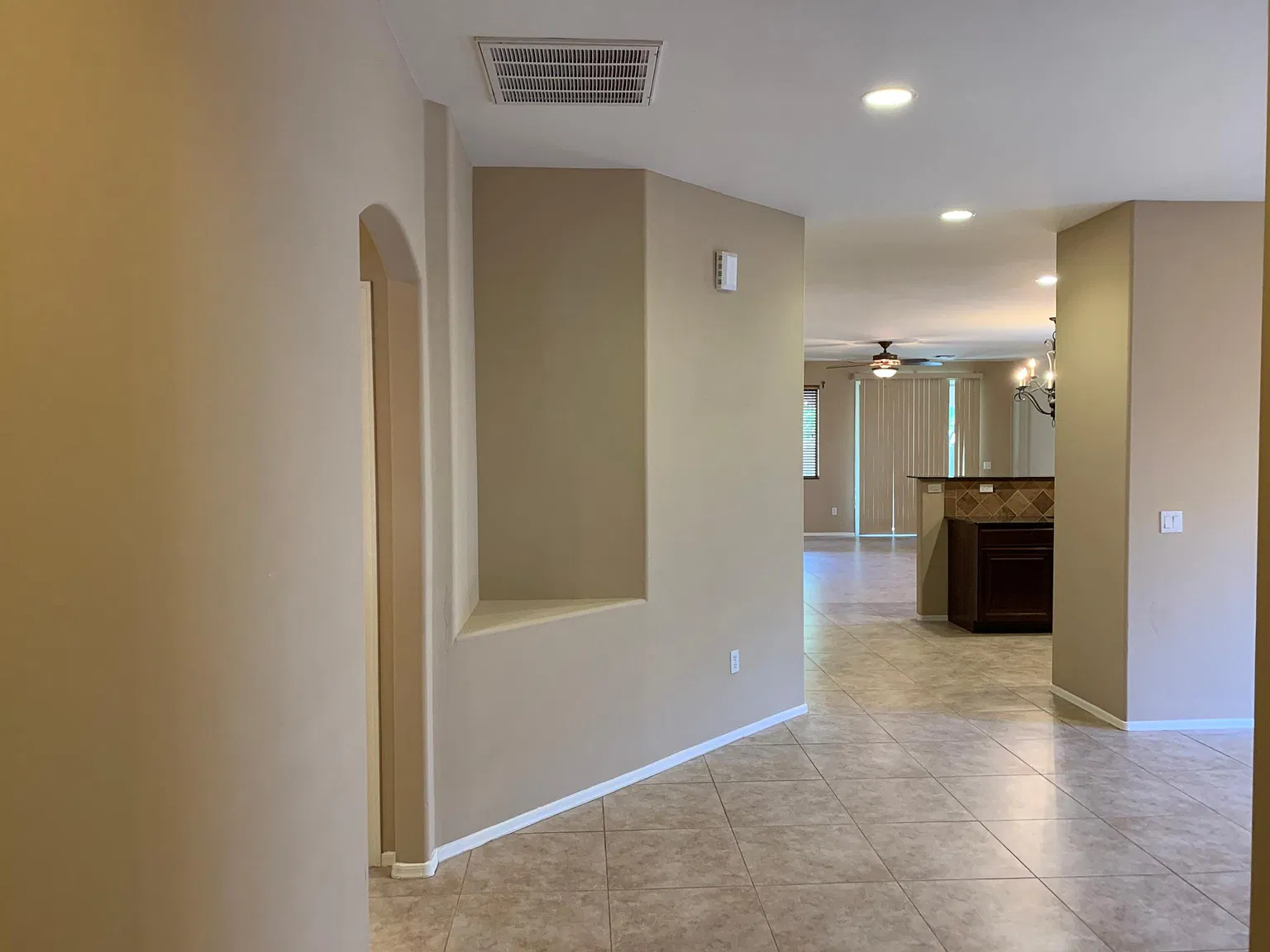 2278 E Stone Stable Dr — Photo 3