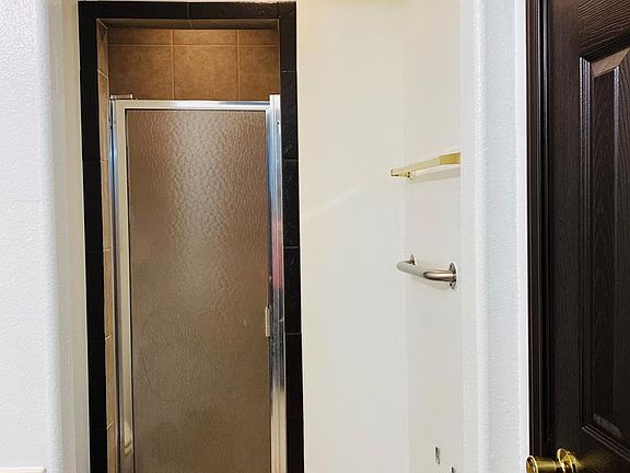 4th image of 3089 Aberdeen Dr
