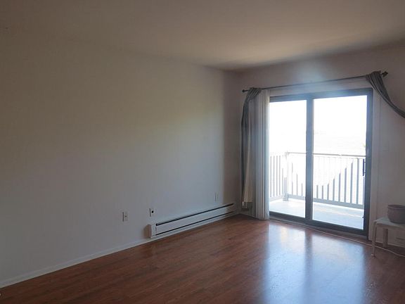 5th image of 1382 Ocean Ave Unit 20B