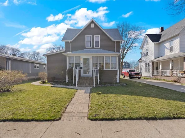 2204 Emmaus Ave, Zion, IL 60099