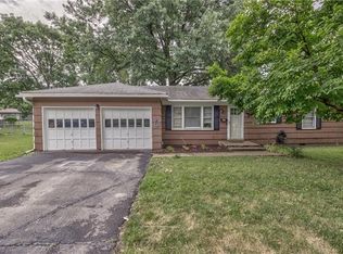 826 S Brentwood St, Olathe, KS 66061