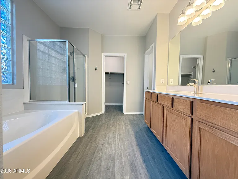 212 S 124th Ave — Photo 17