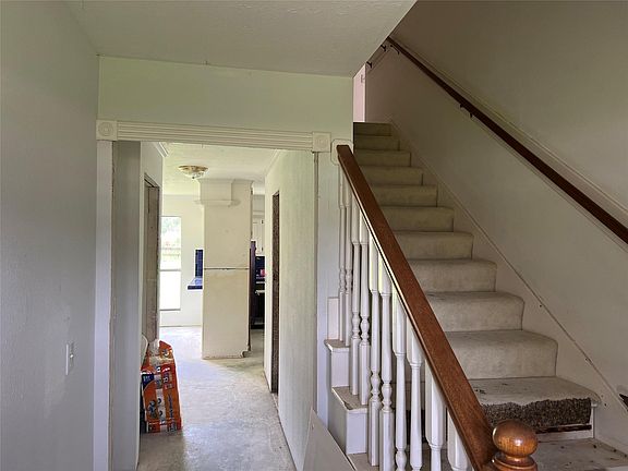 5th image of 11327 Birchwood Dr