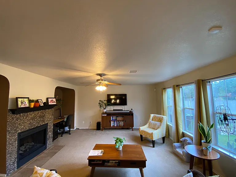 7915 Colonia — Photo 8
