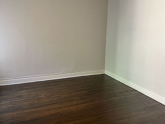 3rd image of 11008 S Vernon Ave APT 2
