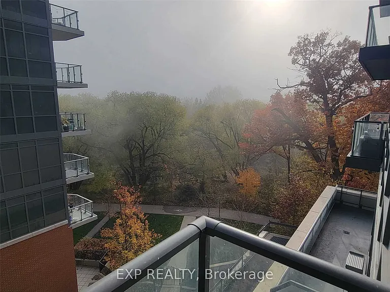 36 Park Lawn Rd #302 — Photo 6